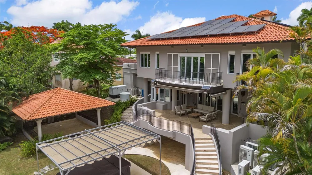 90 CALLE ORQUIDEA San Juan, PR 00927