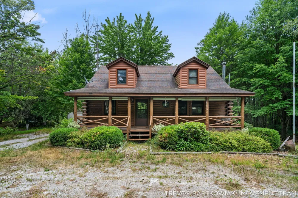 17708 120th Avenue Nunica, MI 49448