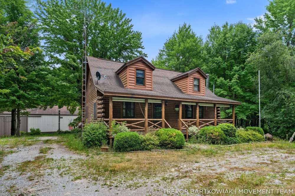 17708 120th Avenue Nunica, MI 49448