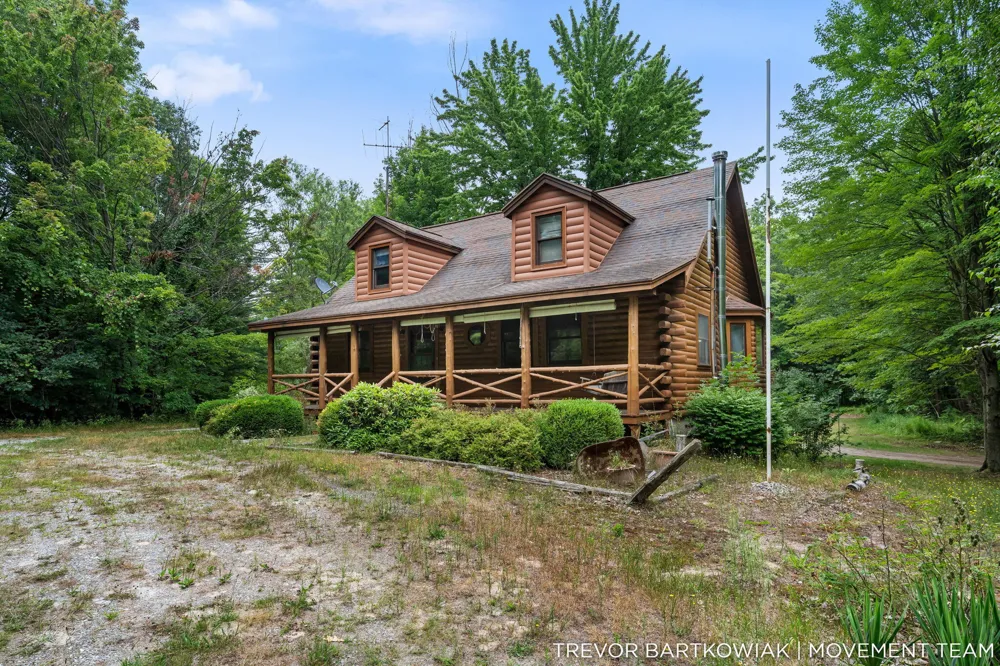 17708 120th Avenue Nunica, MI 49448