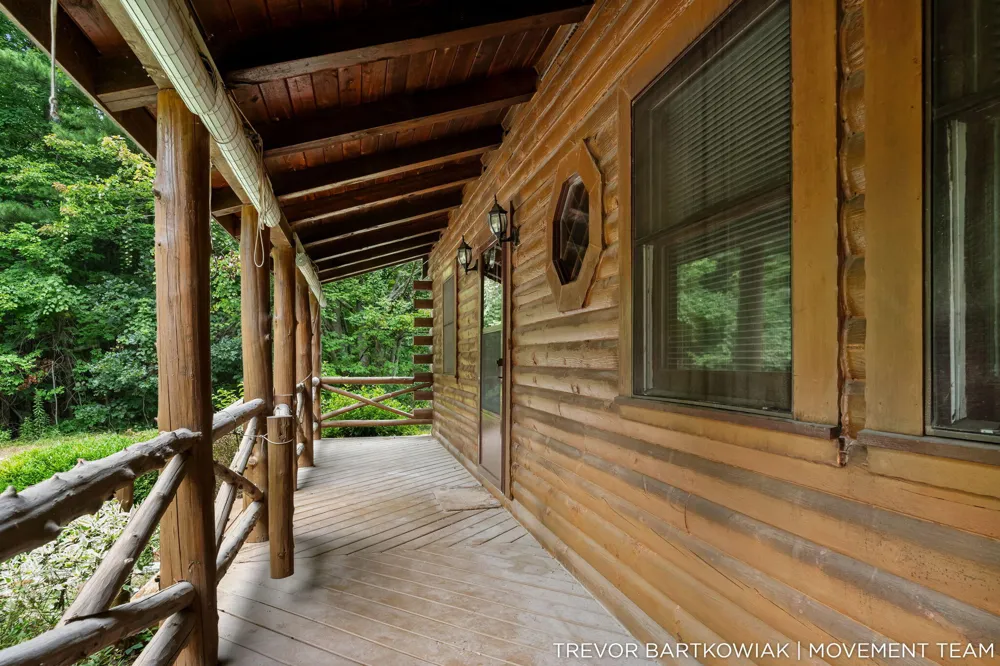 17708 120th Avenue Nunica, MI 49448