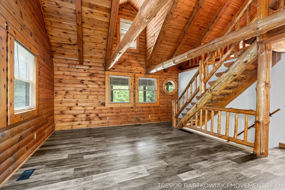 17708 120th Avenue Nunica, MI 49448