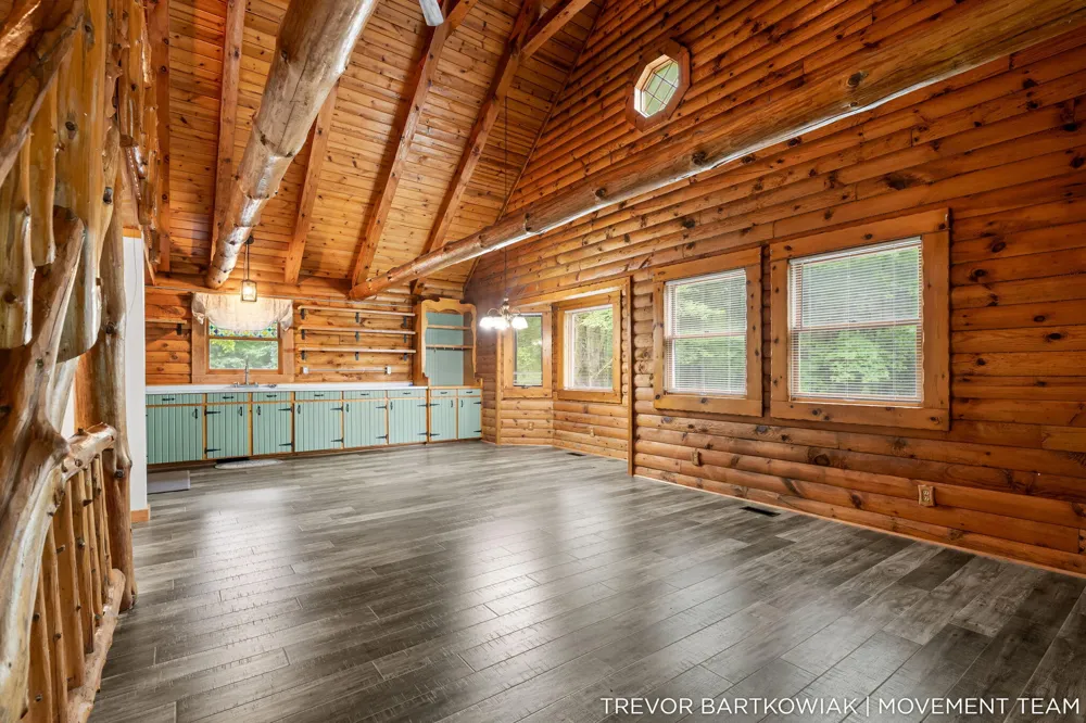 17708 120th Avenue Nunica, MI 49448