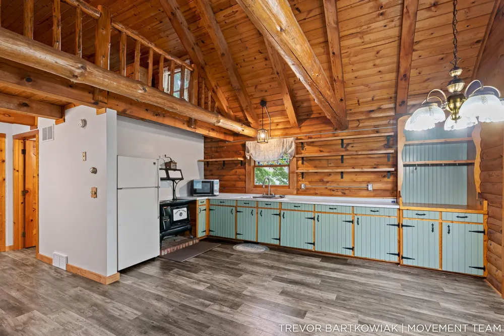 17708 120th Avenue Nunica, MI 49448