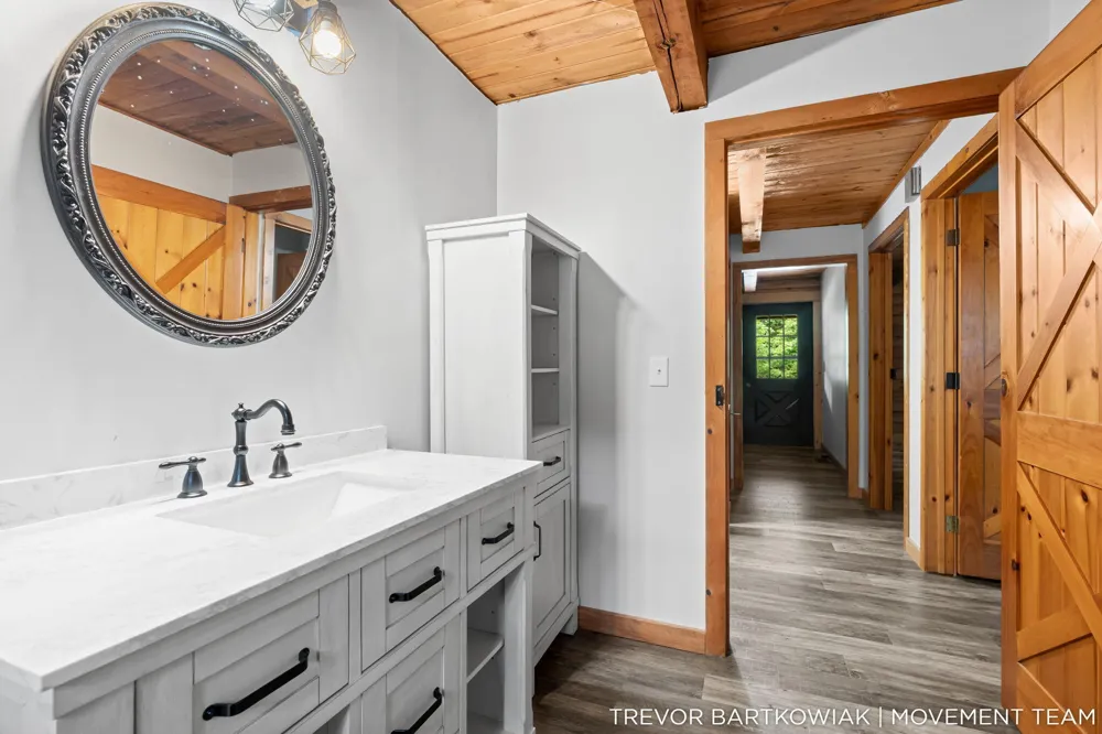 17708 120th Avenue Nunica, MI 49448