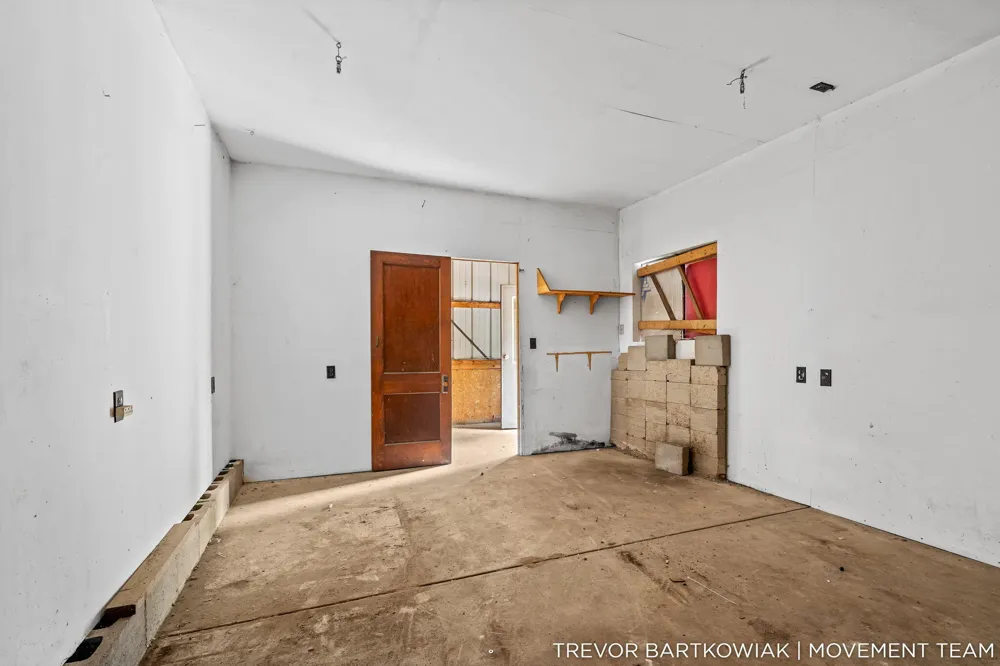 17708 120th Avenue Nunica, MI 49448