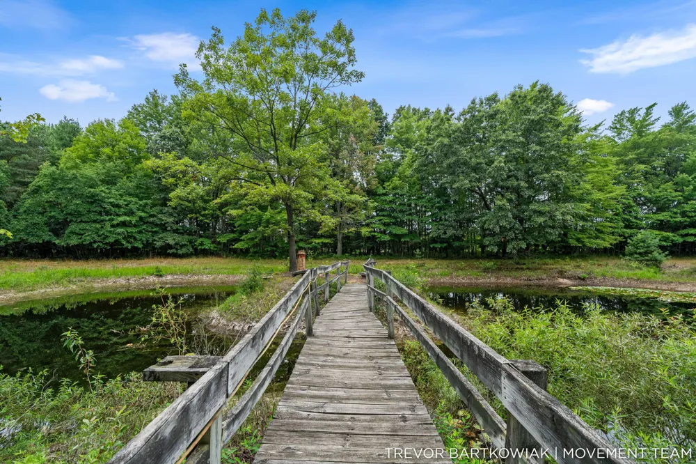 17708 120th Avenue Nunica, MI 49448
