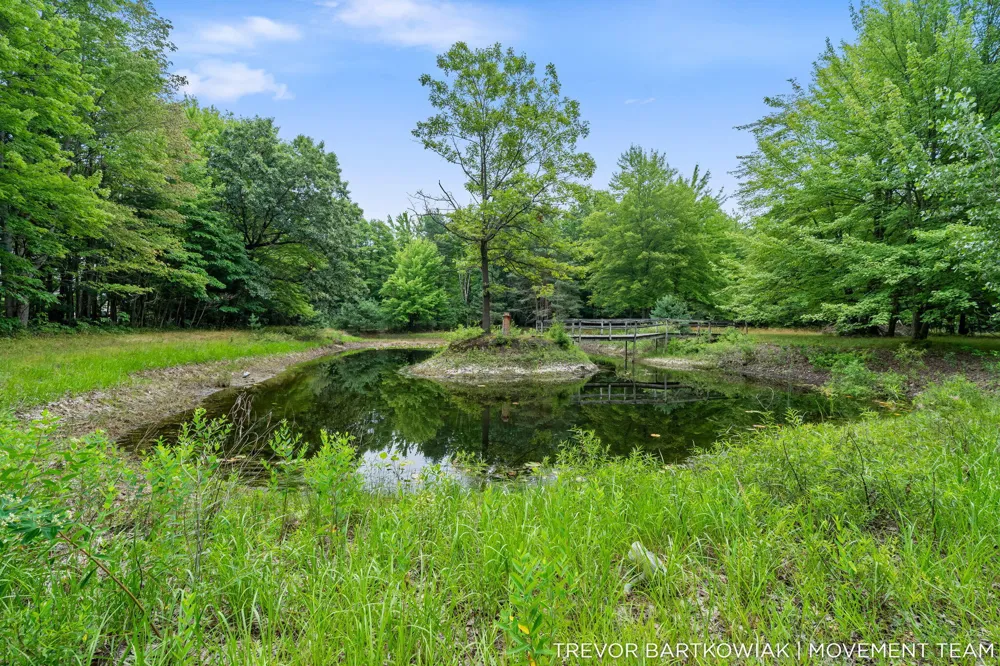 17708 120th Avenue Nunica, MI 49448