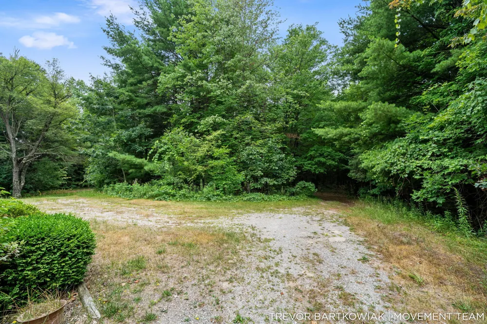 17708 120th Avenue Nunica, MI 49448