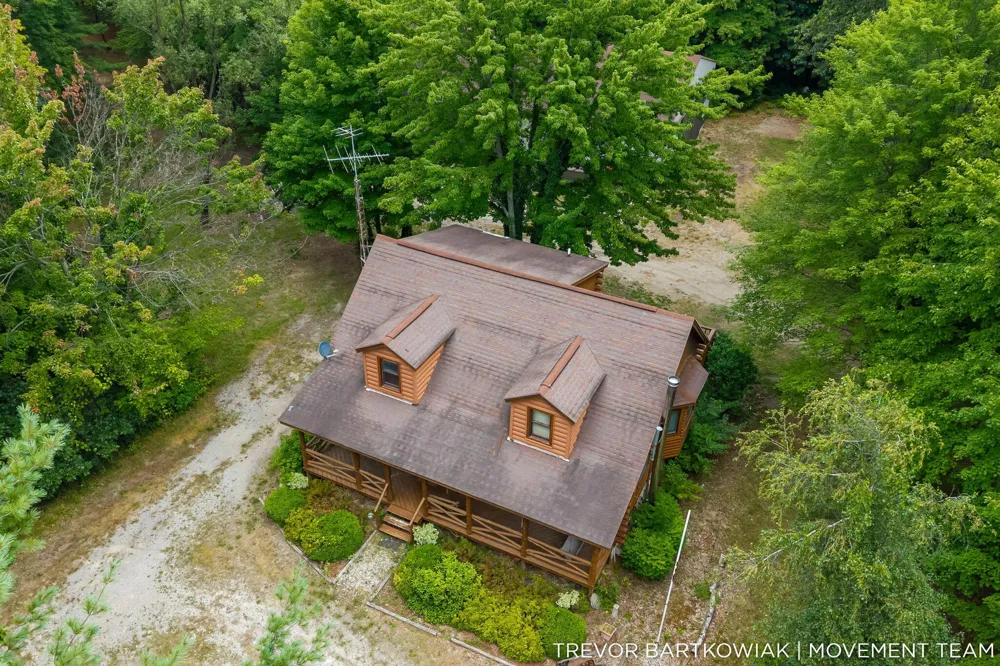 17708 120th Avenue Nunica, MI 49448