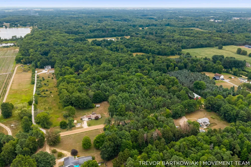 17708 120th Avenue Nunica, MI 49448