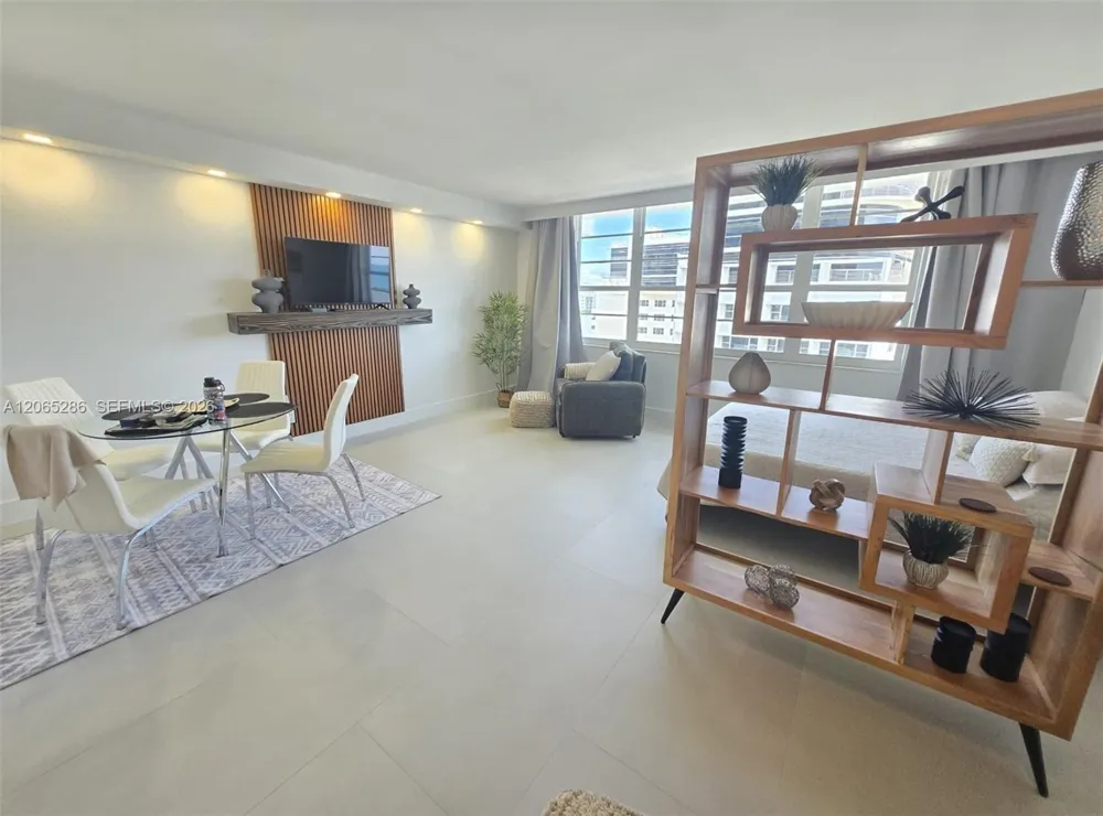 100 Lincoln Rd #931 Miami Beach, FL 33139