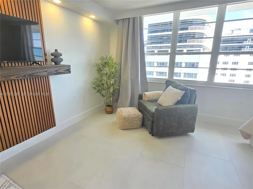 100 Lincoln Rd #931 Miami Beach, FL 33139