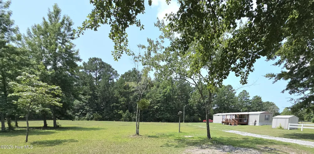 205 Meadow Lane E Hubert, NC 28539