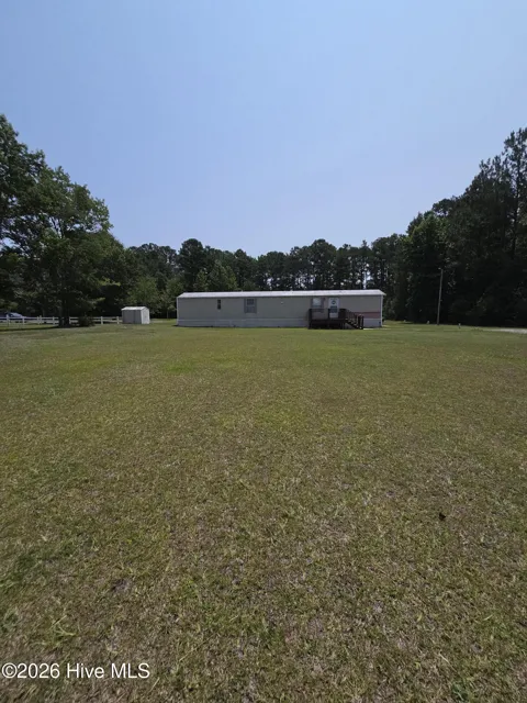 205 Meadow Lane E