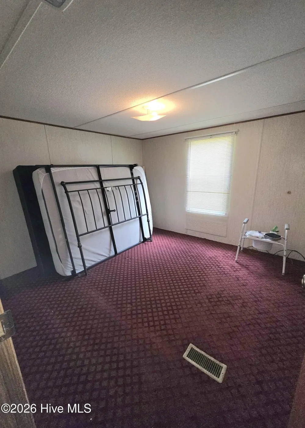 205 Meadow Lane E Hubert, NC 28539