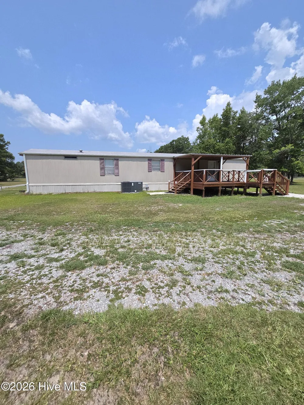 205 Meadow Lane E Hubert, NC 28539