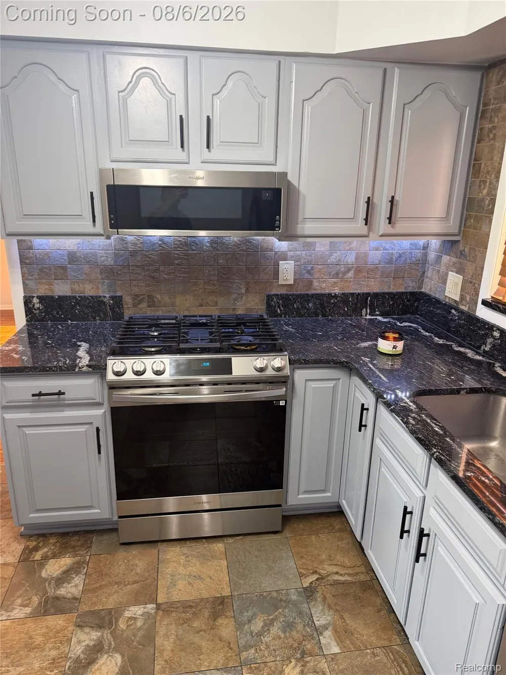 519 Berwyn Street Dearborn Heights City, MI 48127