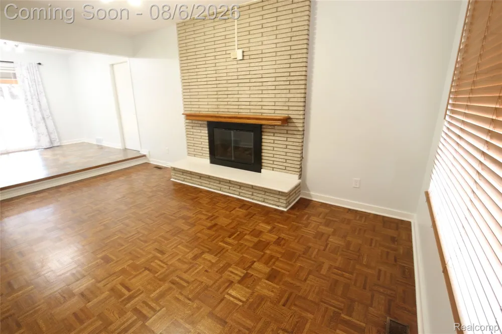 519 Berwyn Street Dearborn Heights City, MI 48127