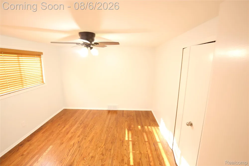 519 Berwyn Street Dearborn Heights City, MI 48127