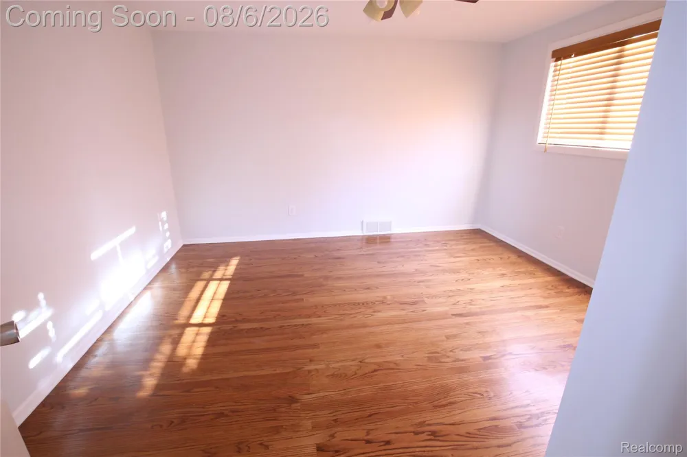 519 Berwyn Street Dearborn Heights City, MI 48127