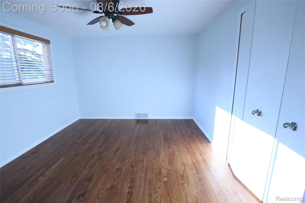 519 Berwyn Street Dearborn Heights City, MI 48127