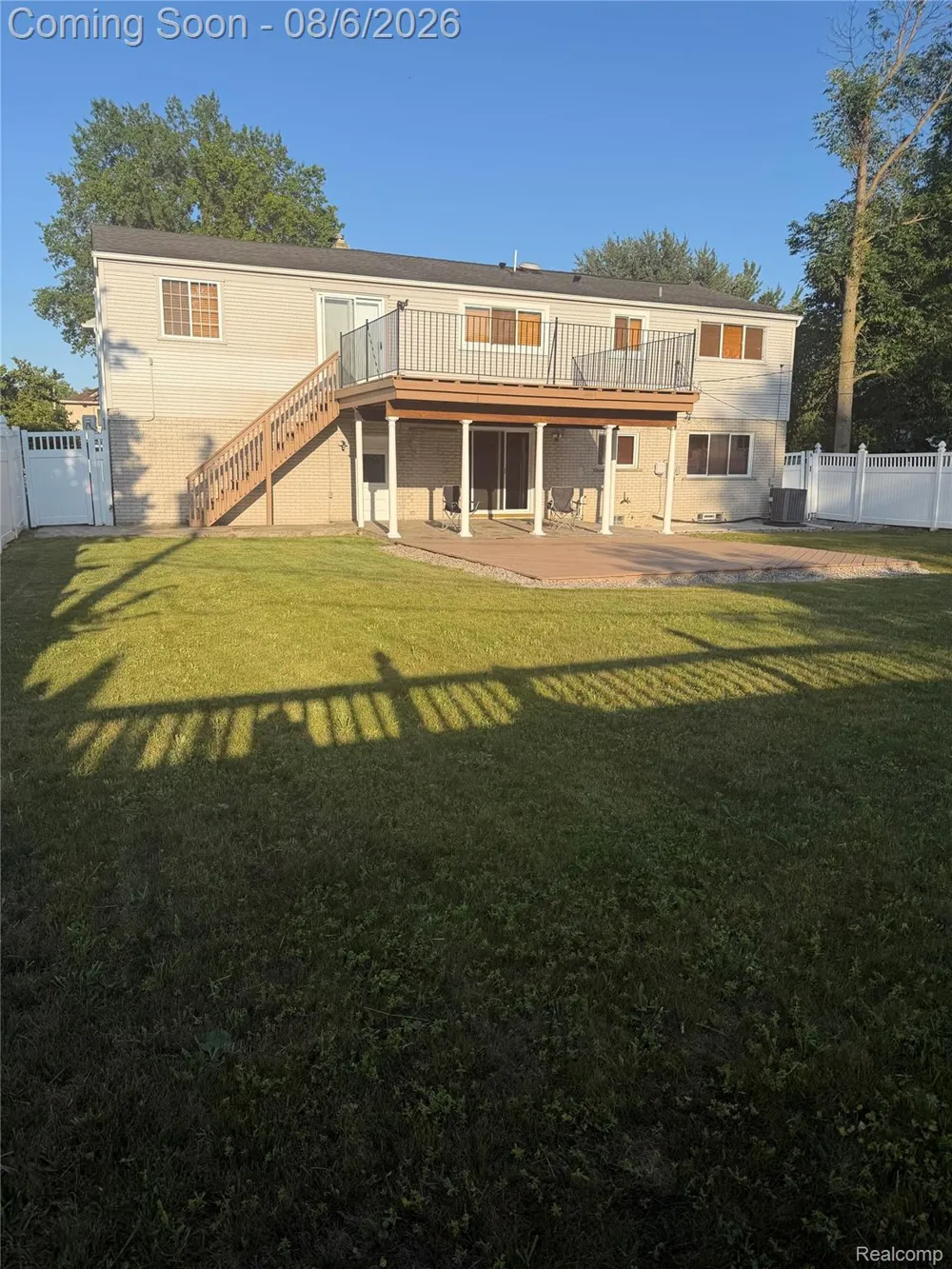 519 Berwyn Street Dearborn Heights City, MI 48127
