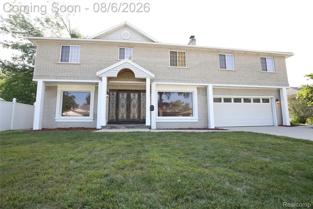 519 Berwyn Street Dearborn Heights City, MI 48127