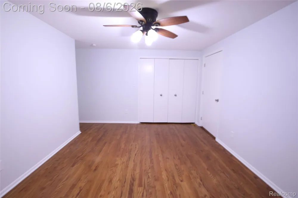 519 Berwyn Street Dearborn Heights City, MI 48127