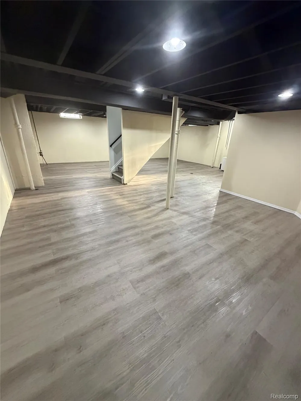 519 Berwyn Street Dearborn Heights City, MI 48127