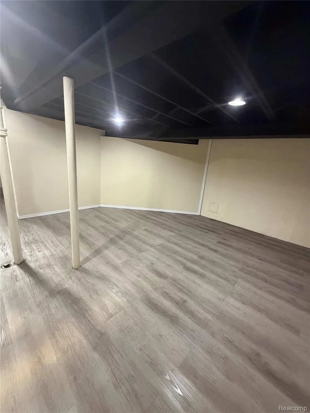 519 Berwyn Street Dearborn Heights City, MI 48127