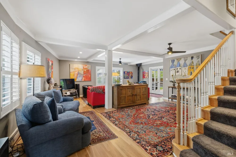 1621 Austin Way Santa Rosa, CA 95404