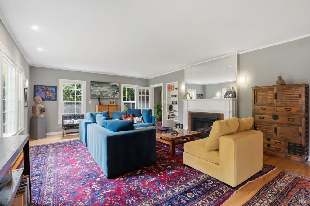 1621 Austin Way Santa Rosa, CA 95404