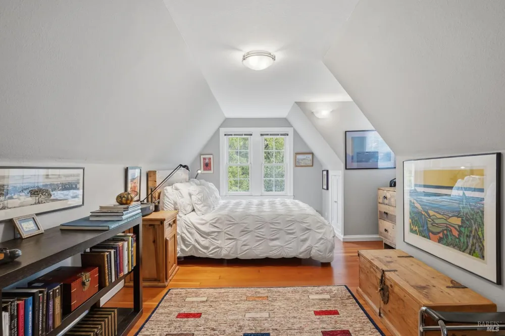 1621 Austin Way Santa Rosa, CA 95404
