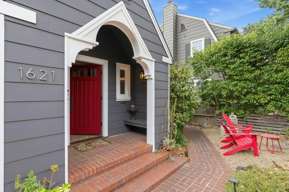 1621 Austin Way Santa Rosa, CA 95404