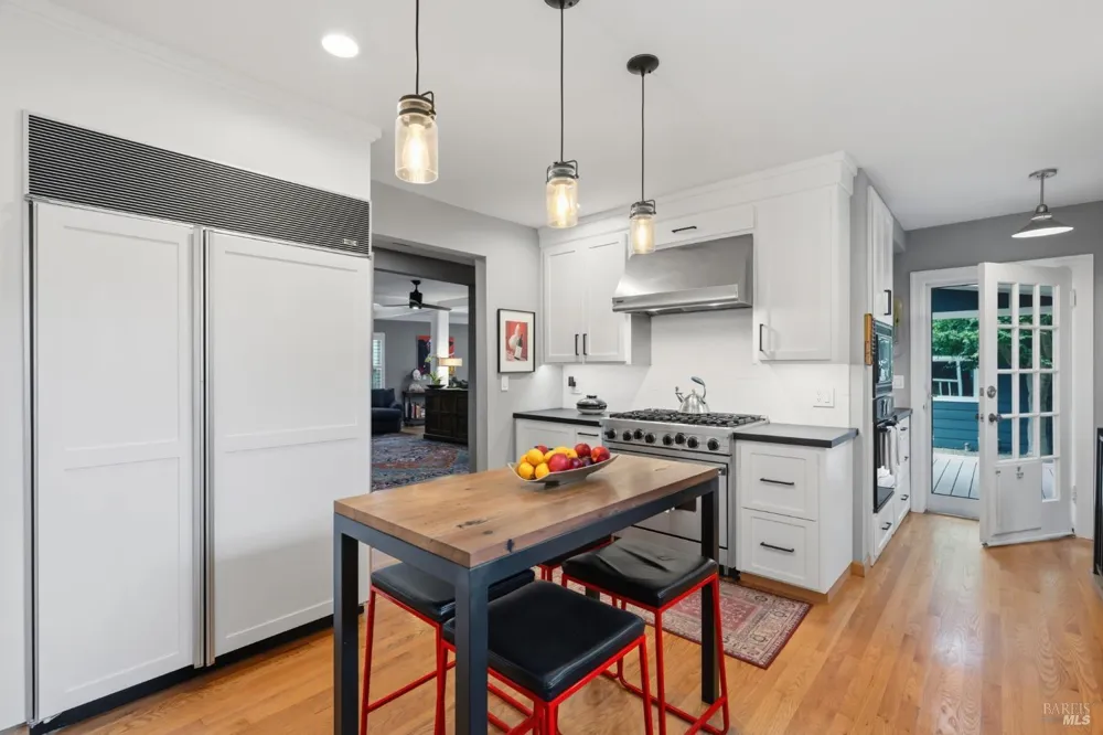 1621 Austin Way Santa Rosa, CA 95404