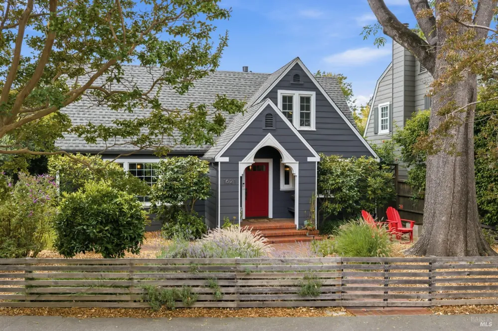 1621 Austin Way Santa Rosa, CA 95404