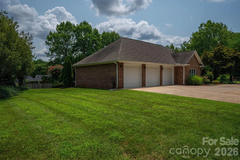 5023 Samuel Pinckney Drive Belmont, NC 28012