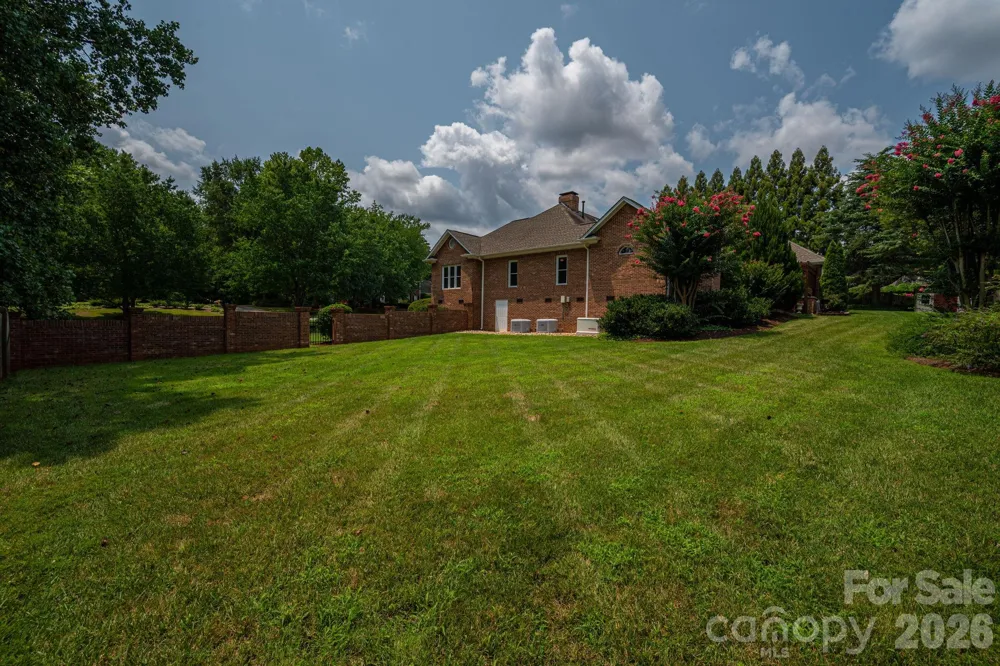 5023 Samuel Pinckney Drive Belmont, NC 28012