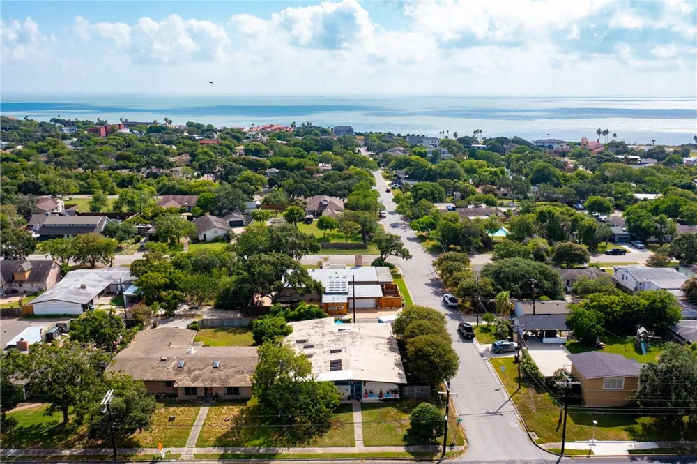 3462 Santa Fe Street Corpus Christi, TX 78411