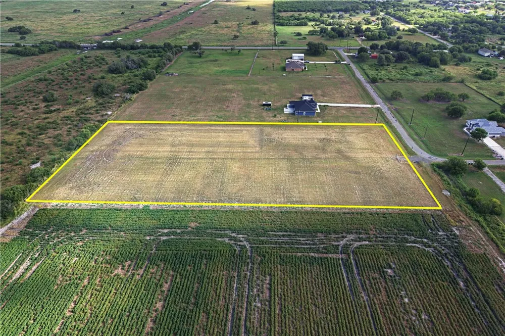 7415 County Road 2395 Sinton, TX 78387