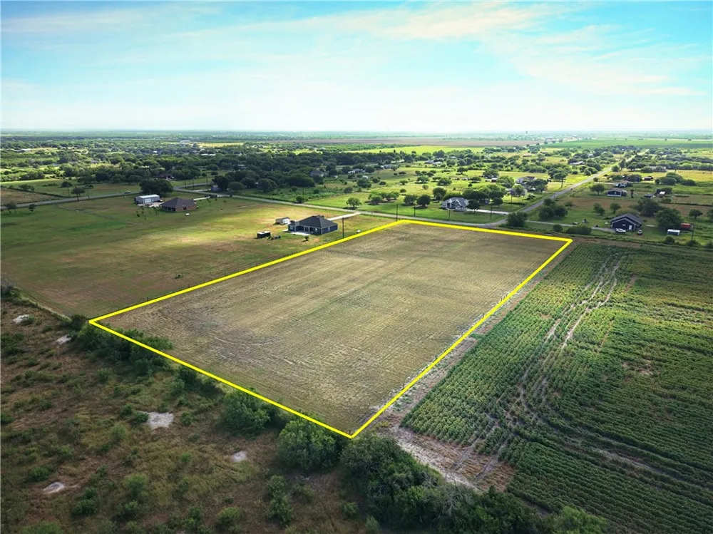 7415 County Road 2395 Sinton, TX 78387