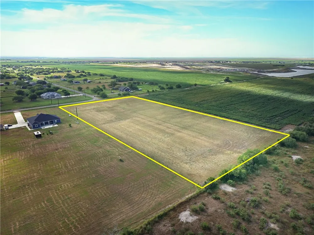 7415 County Road 2395 Sinton, TX 78387