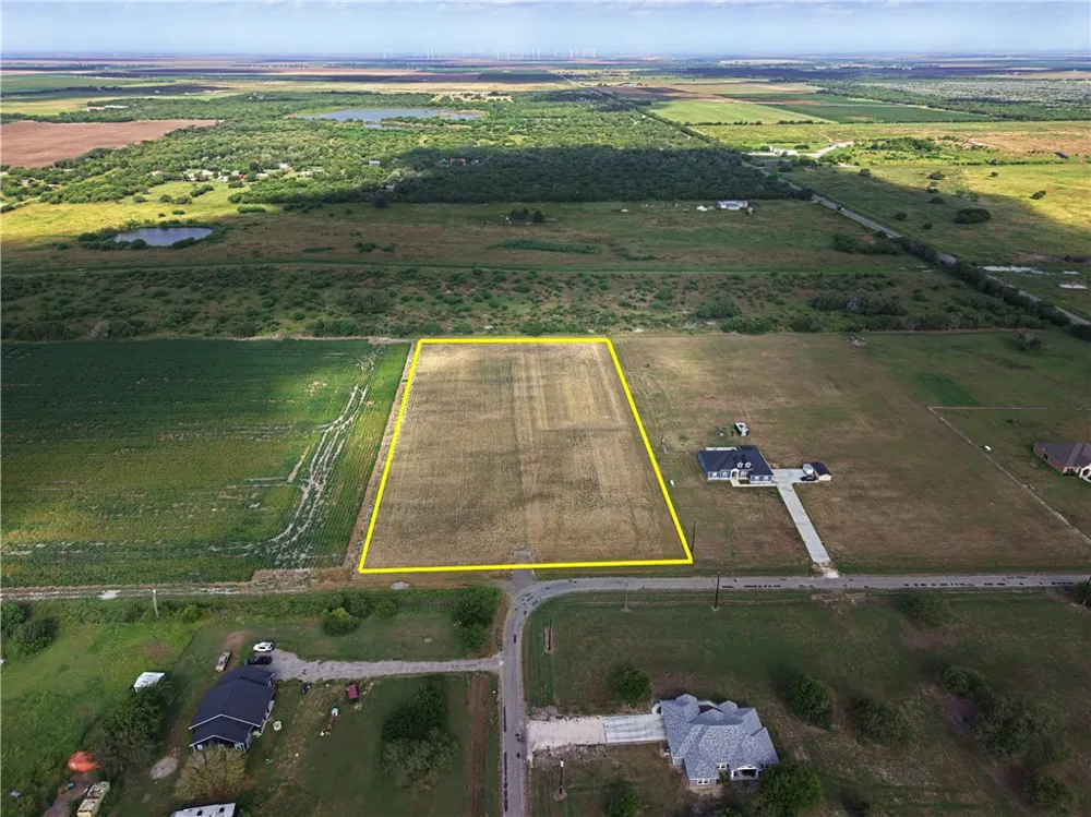 7415 County Road 2395 Sinton, TX 78387