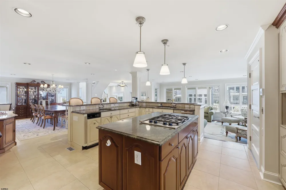 105 S 26 Ave Longport, NJ 08403