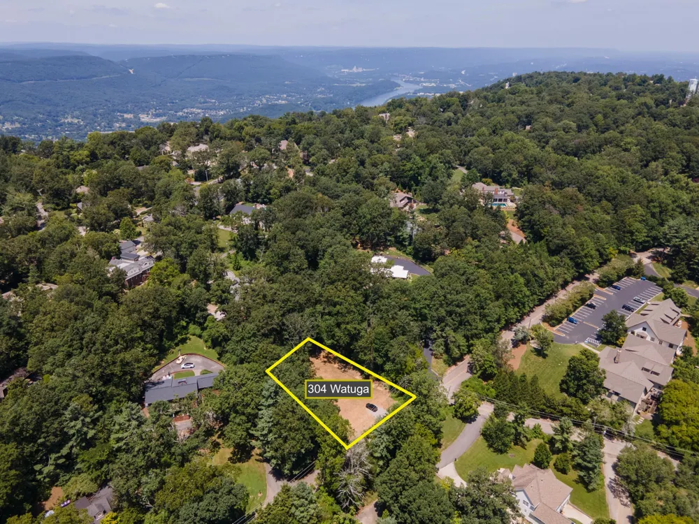 304 Watauga Lane Lookout Mountain, TN 37350