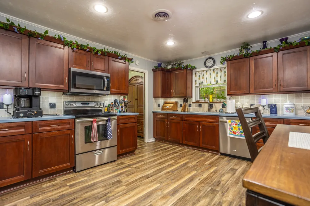 124 MARTIN DRIVE Lancaster, TX 75146