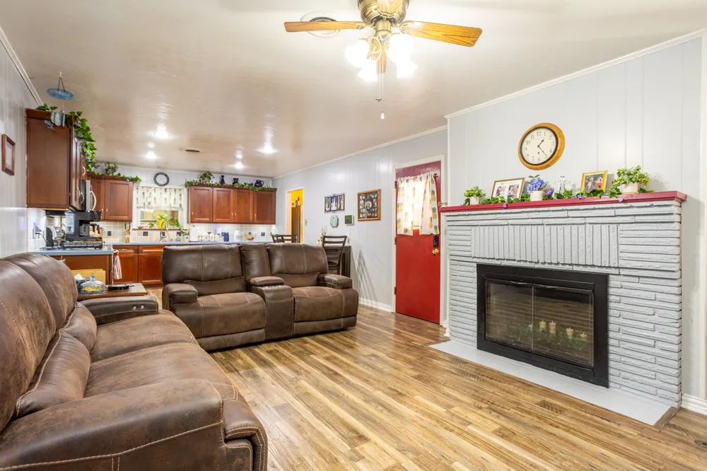 124 MARTIN DRIVE Lancaster, TX 75146