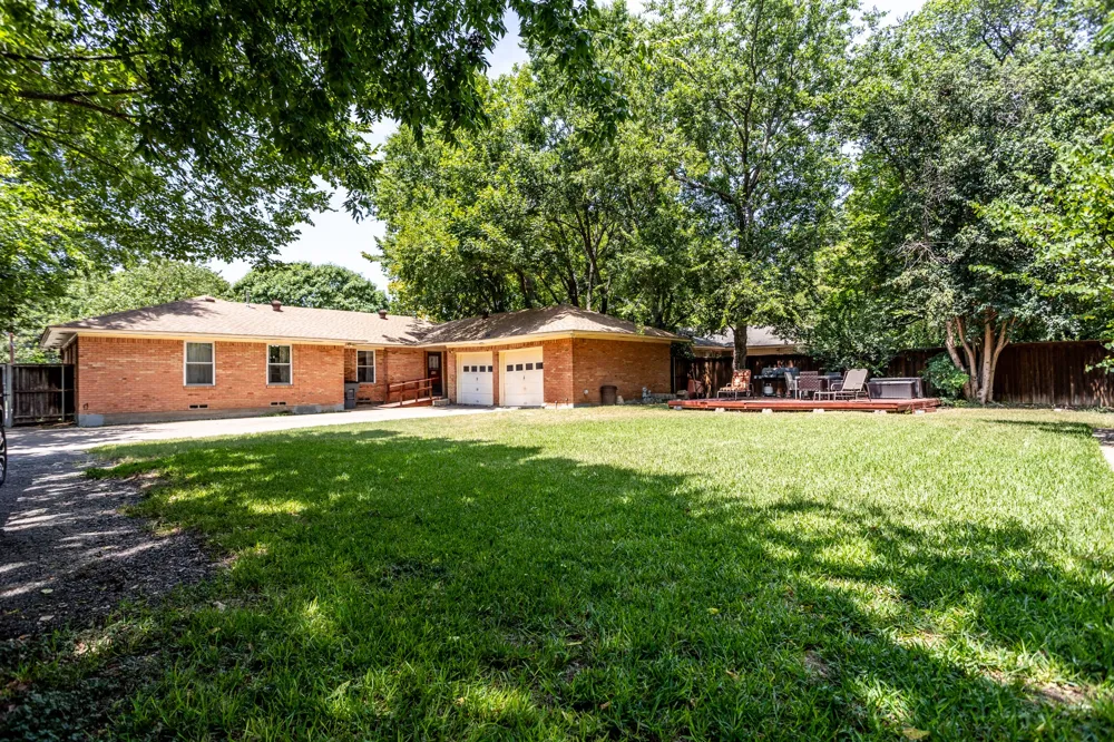 124 MARTIN DRIVE Lancaster, TX 75146