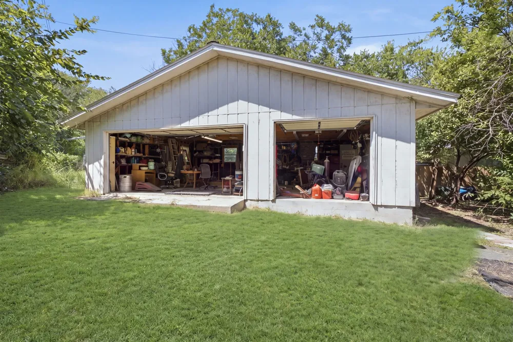 12101 Wilderness Trail Live Oak, TX 78233